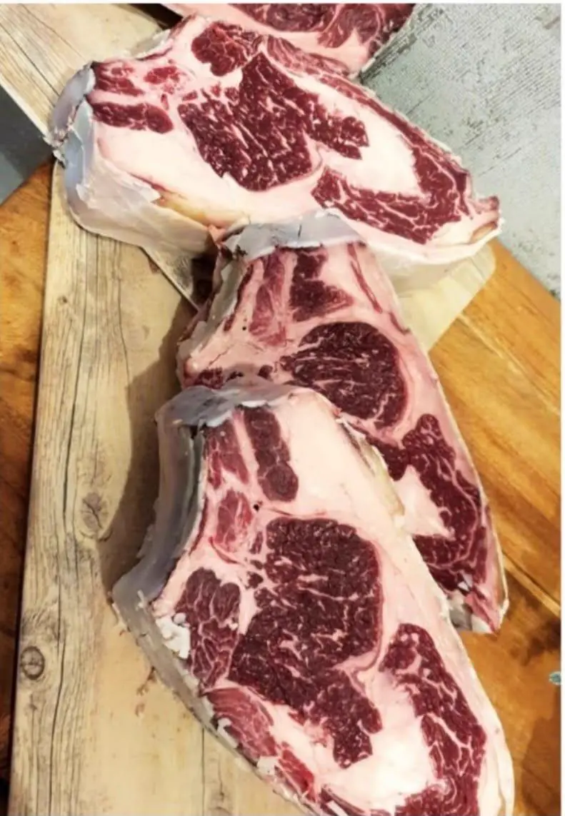 Chuletón madurado a la brasa, D'Cortés